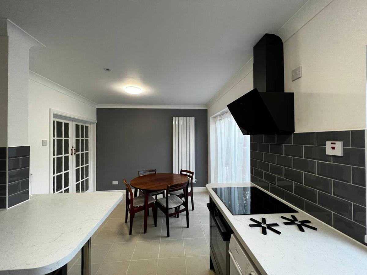 Springfield House- Near Newcastle Centre, Hospital And Keele University! Stoke-on-Trent Bagian luar foto